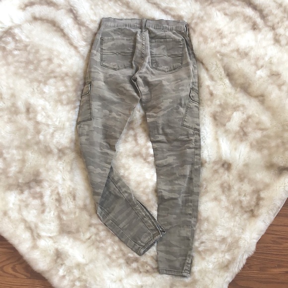 Luckybrand Skinny Cargo Jeans - Picture 4 of 5